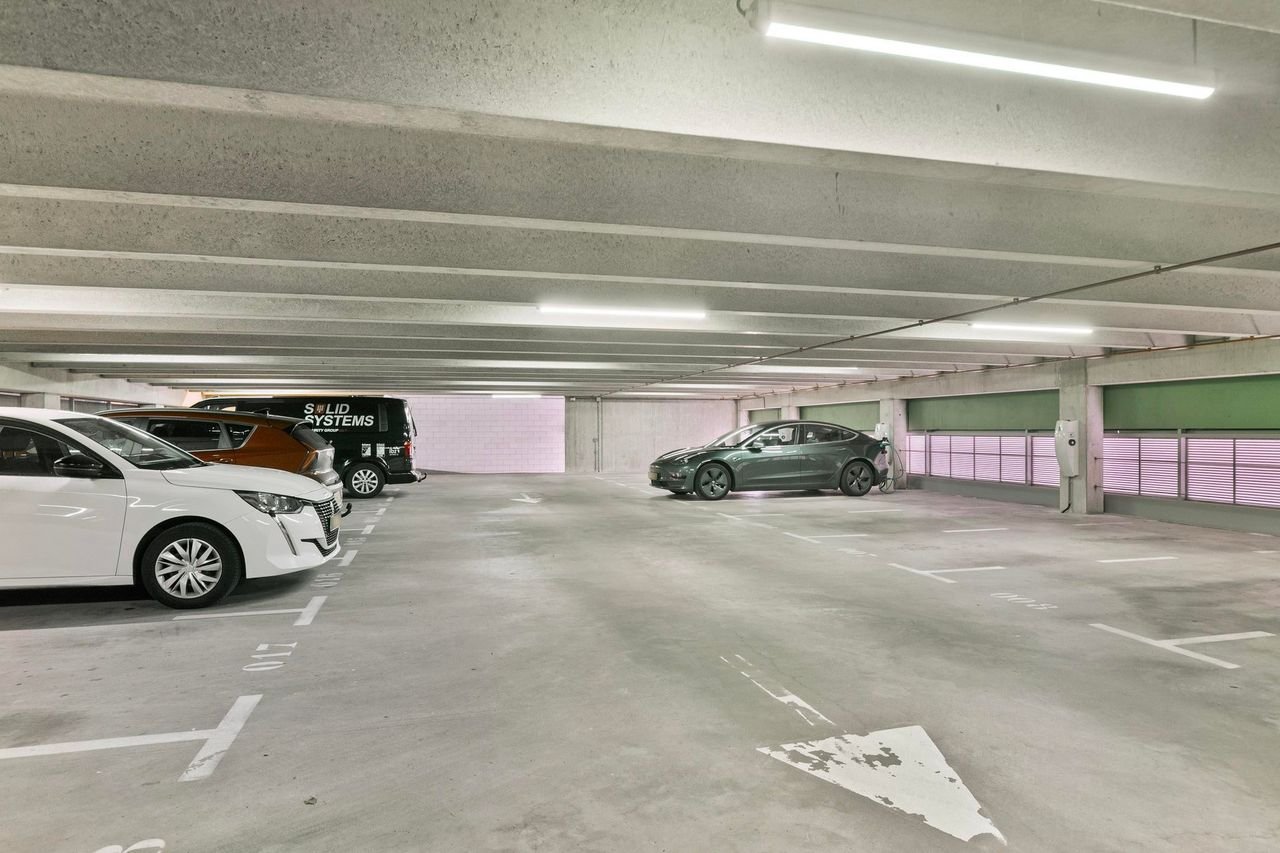 Wonen op de 23e etage met zwembad en sauna - Afbeelding 37