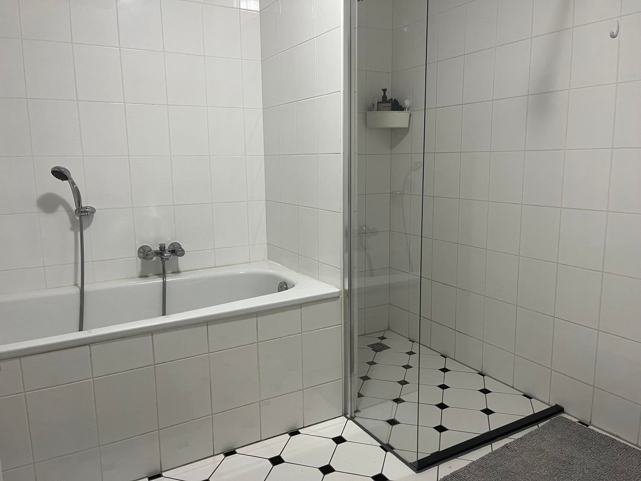 Wonen op de 23e etage met zwembad en sauna - Afbeelding 10