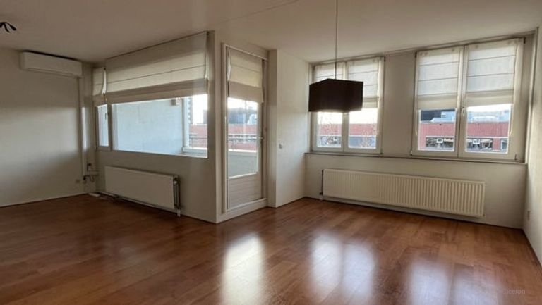 Bright apartment in Paleiskwartier with private parking space - Image 2