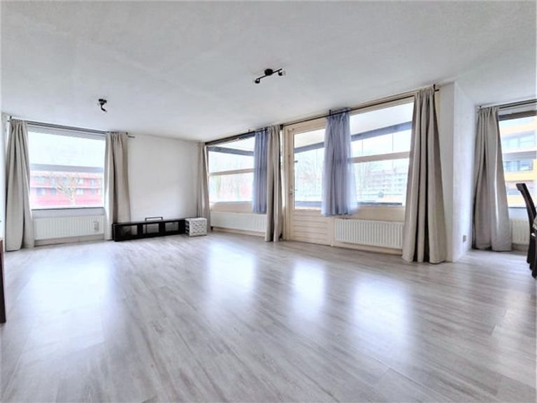 Ruim appartement (104 m²) met eigen parkeerplek - Afbeelding 4