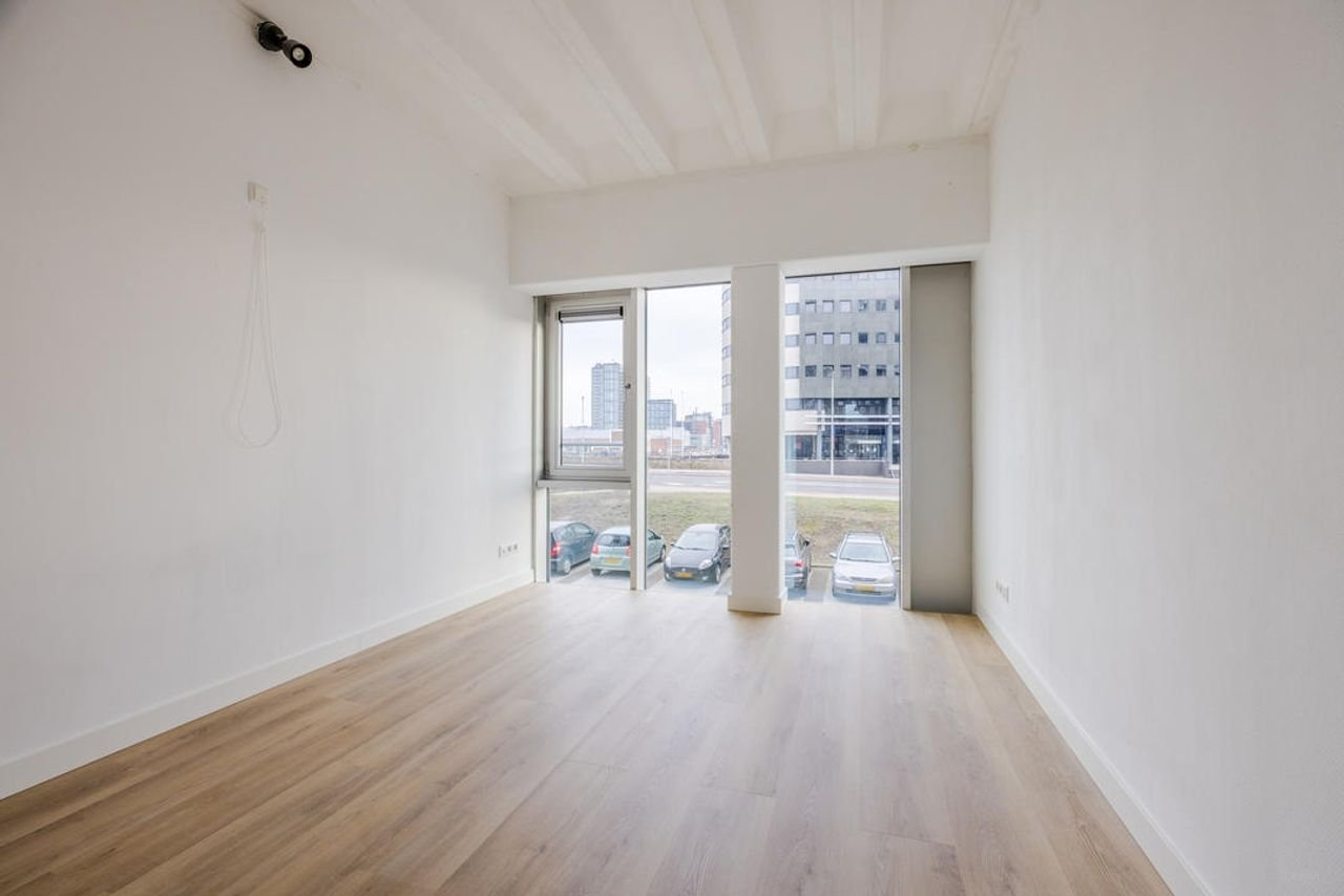 Ruim appartement met terras in de Binckhorst - Afbeelding 19