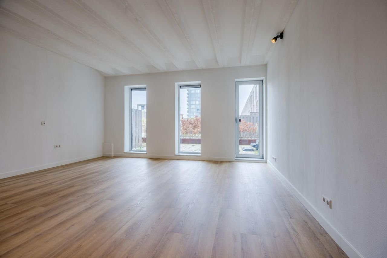 Ruim appartement met terras in de Binckhorst - Afbeelding 32