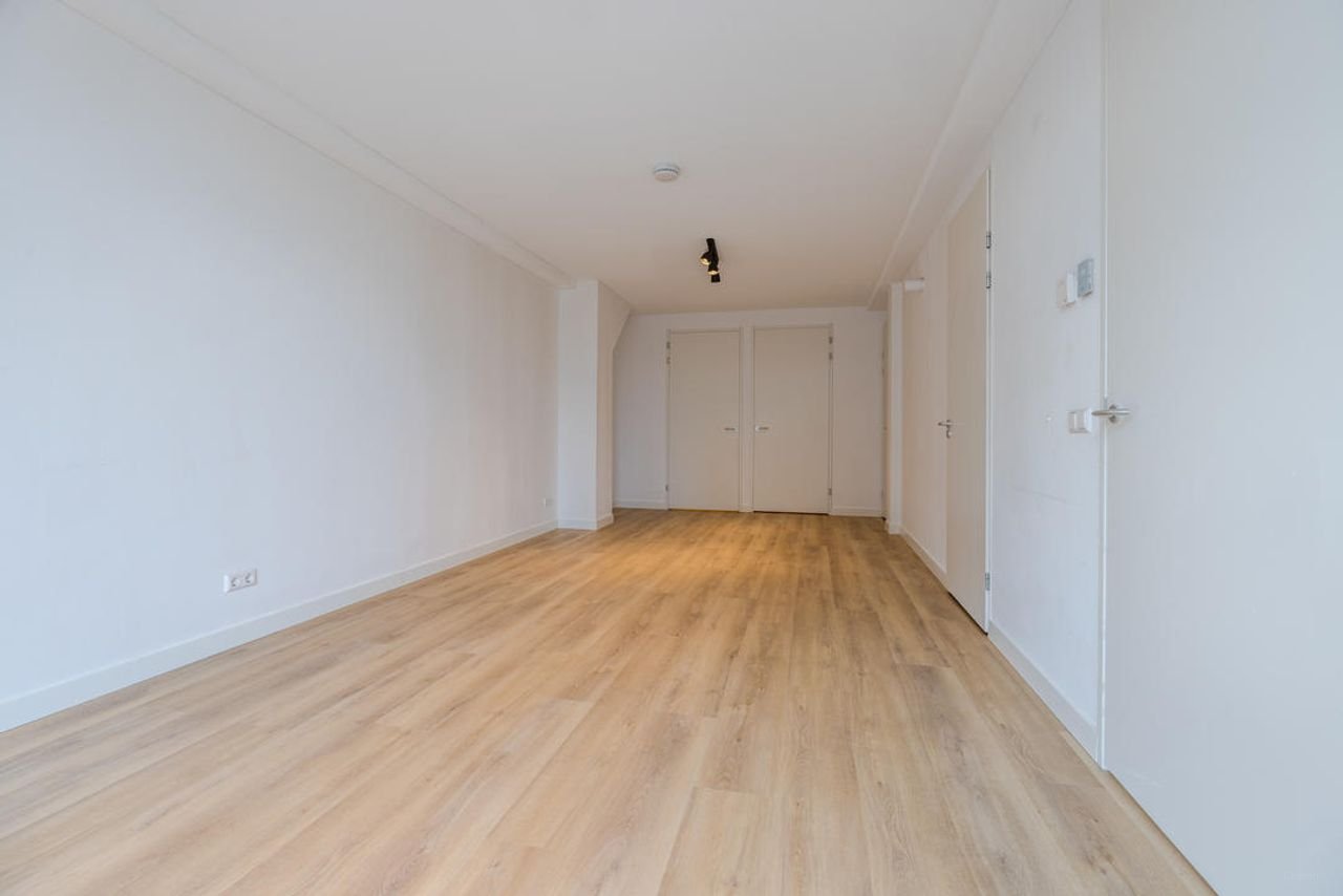 Ruim appartement met terras in de Binckhorst - Afbeelding 11