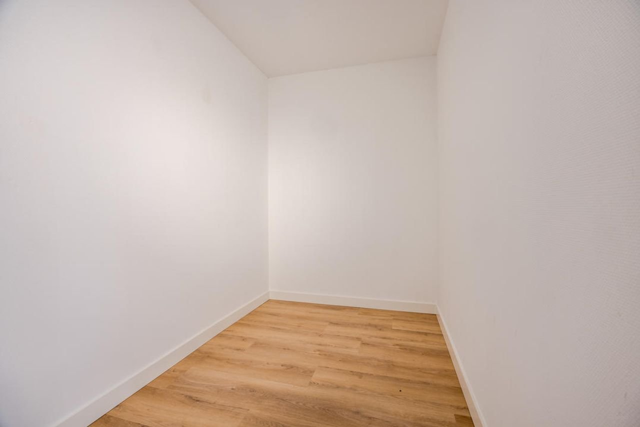 Ruim appartement met terras in de Binckhorst - Afbeelding 14