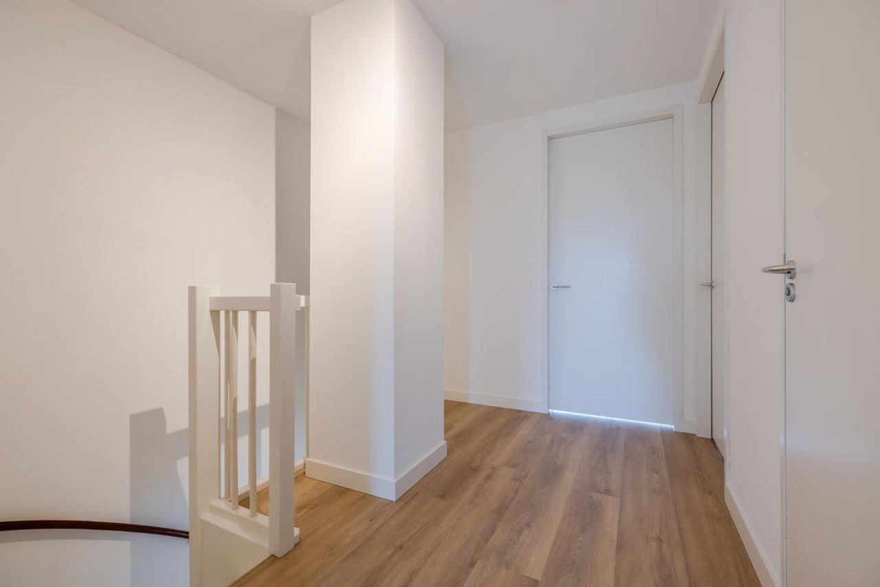 Ruim appartement met terras in de Binckhorst - Afbeelding 28