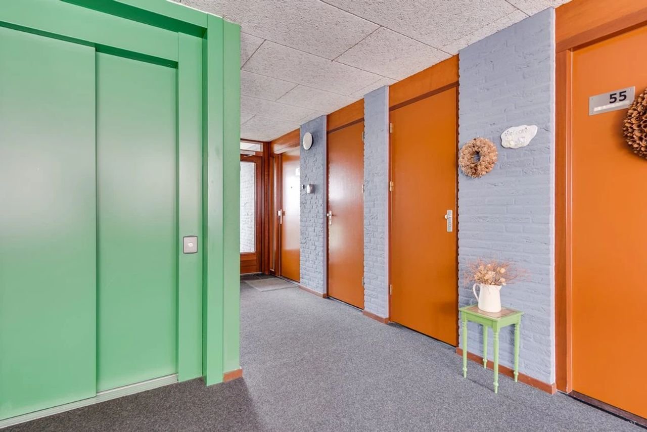 Ruim appartement met uitzicht en parkeerplek - Afbeelding 4