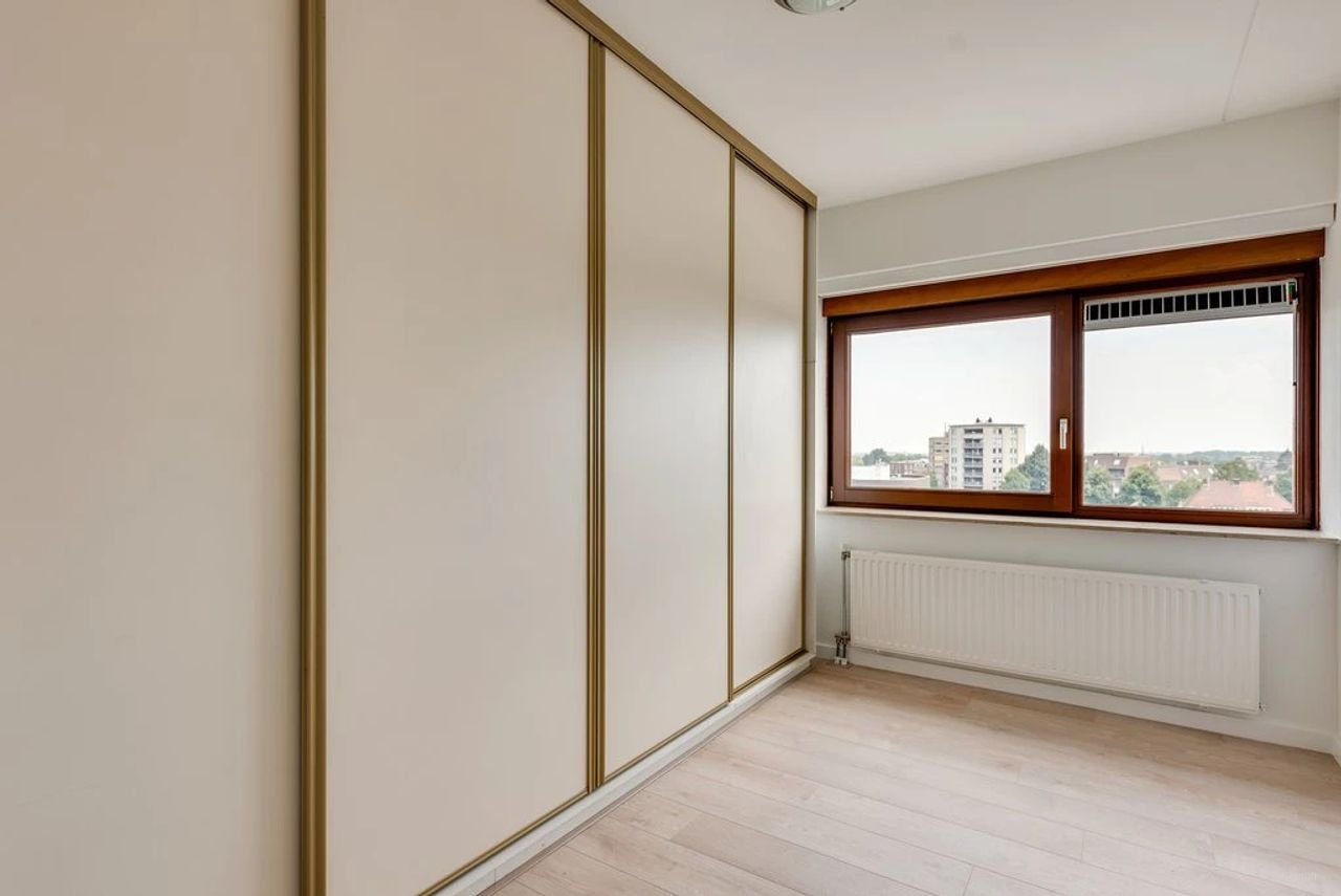 Ruim appartement met uitzicht en parkeerplek - Afbeelding 18