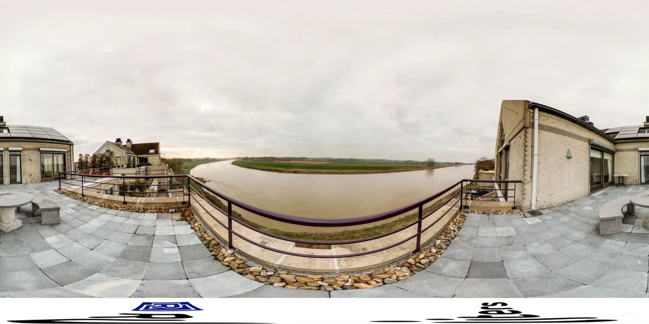 Spacious penthouse with Meuse River views - Image 44