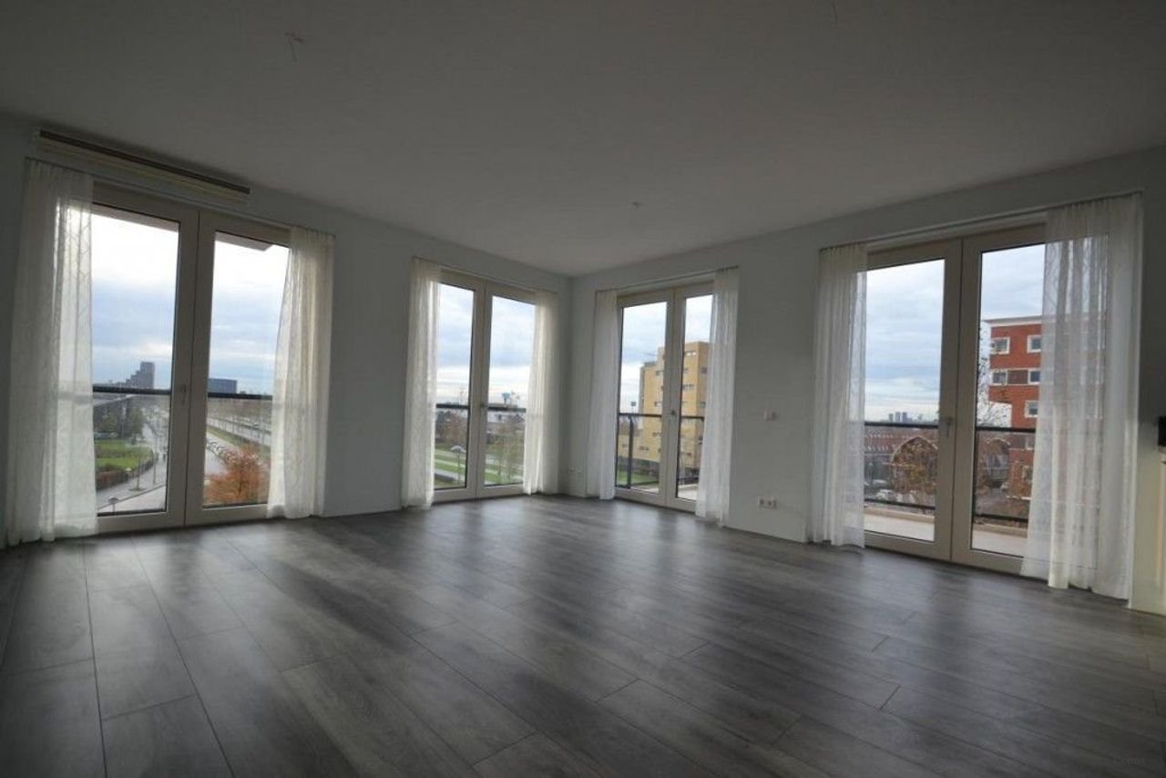 Hoekappartement met zonnig terras - Afbeelding 3