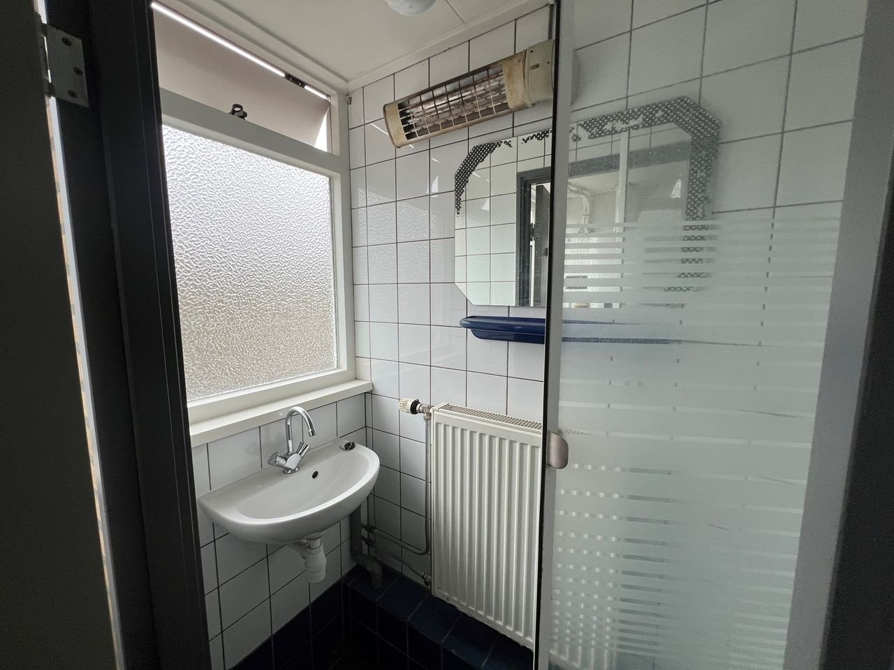 Woning voor 3 studenten met balkon en woonkamer - Afbeelding 12