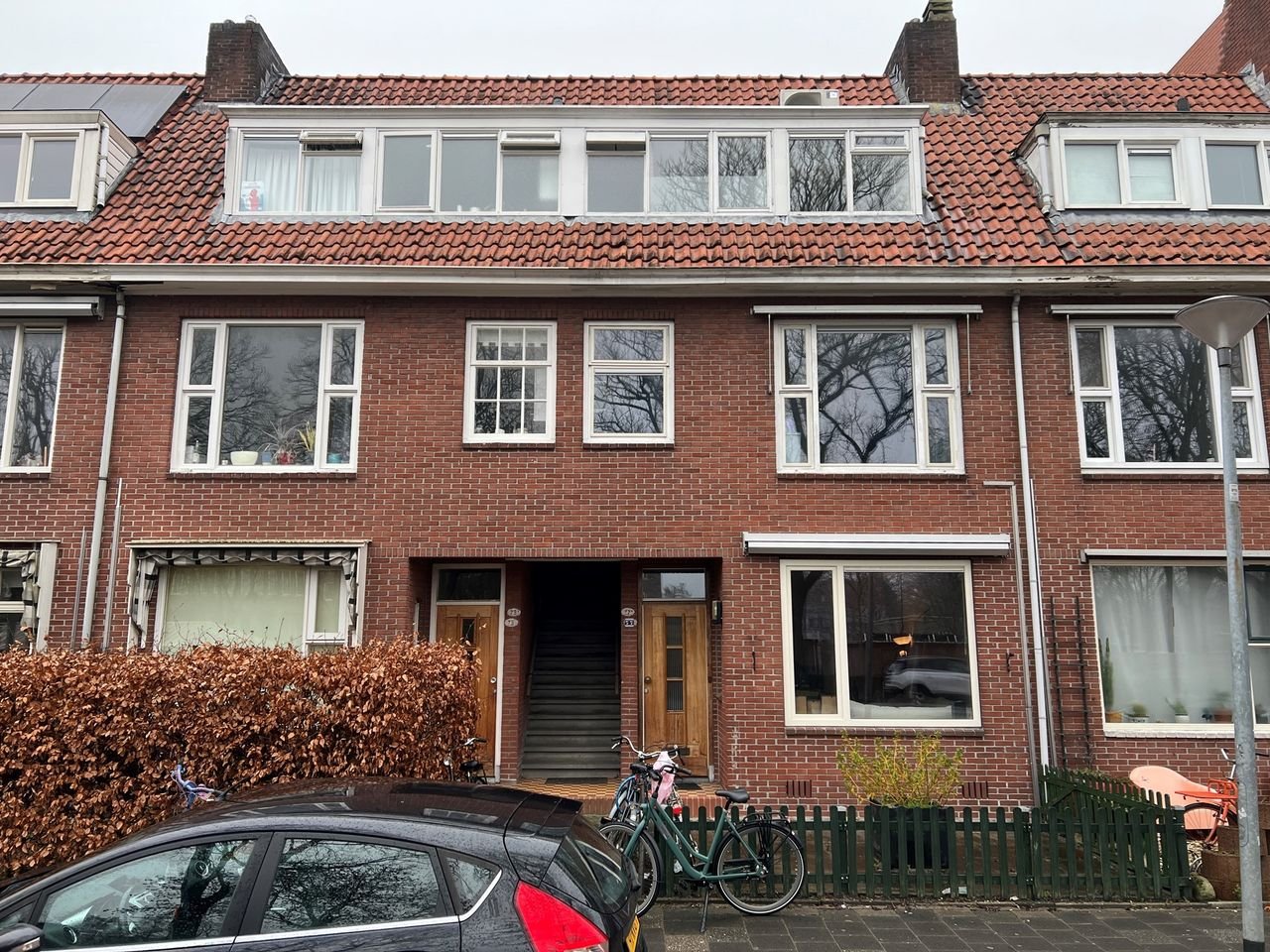 Woning voor 3 studenten met balkon en woonkamer - Afbeelding 1