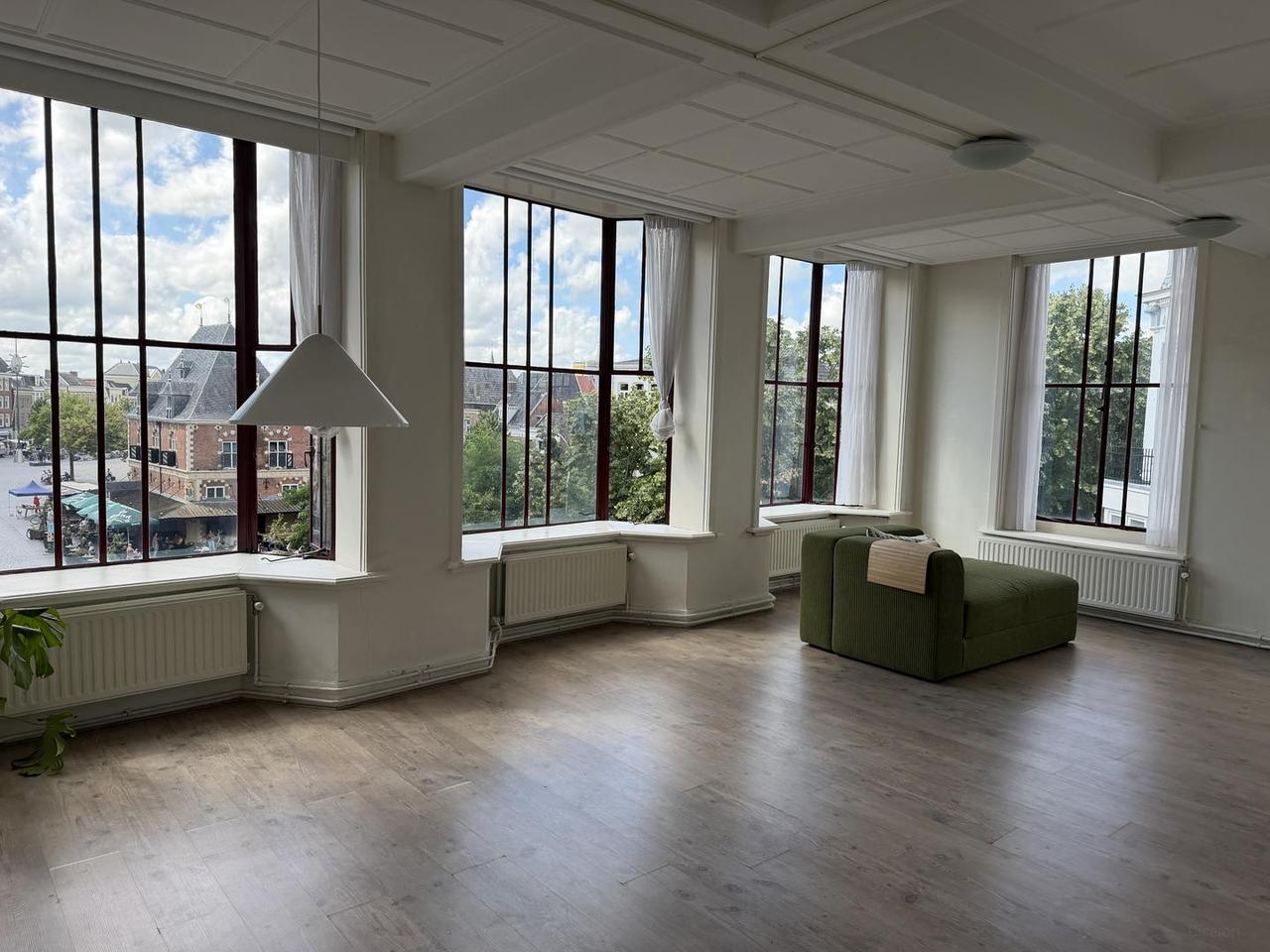 Bright 1-bedroom apartment on the Nieuwestad - Image 3