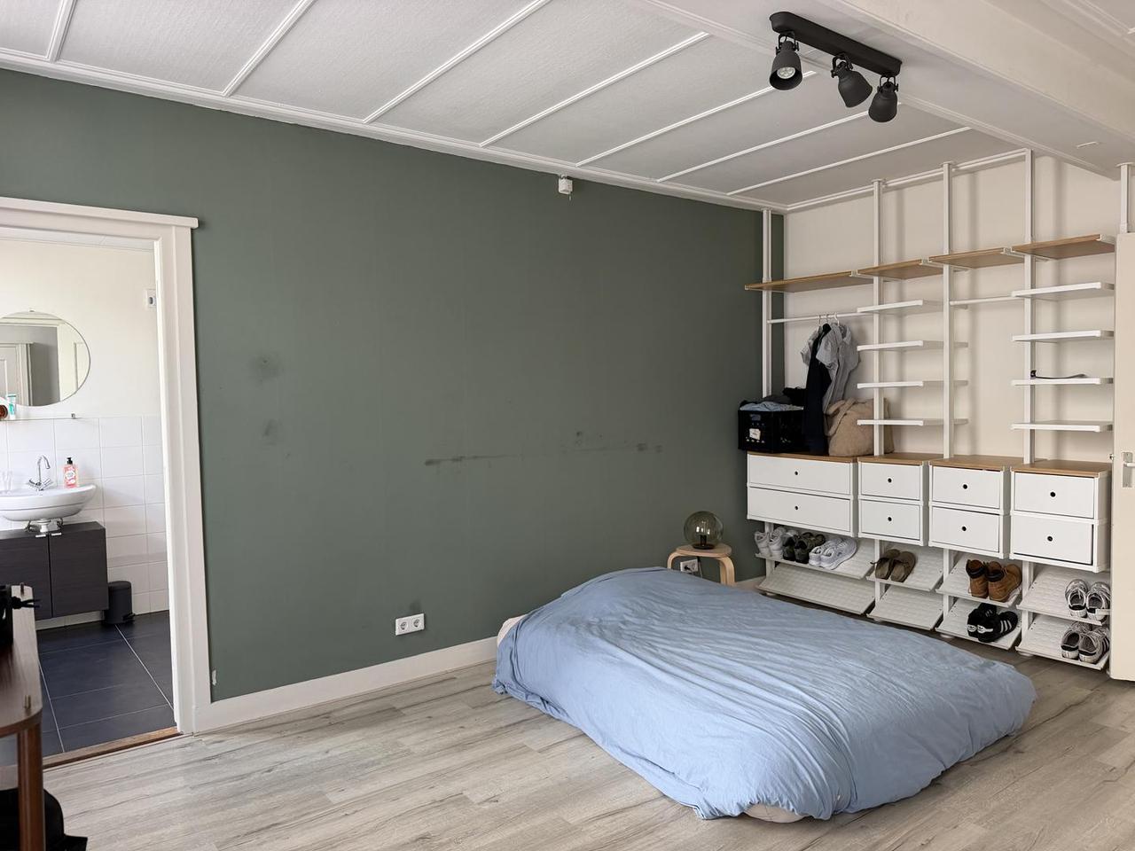 Bright 1-bedroom apartment on the Nieuwestad - Image 8