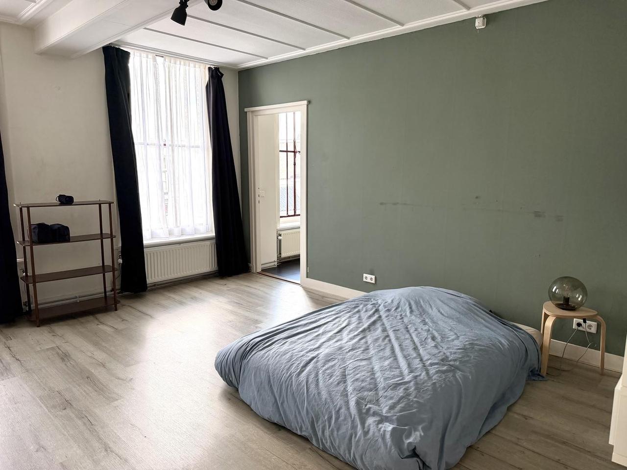 Bright 1-bedroom apartment on the Nieuwestad - Image 9
