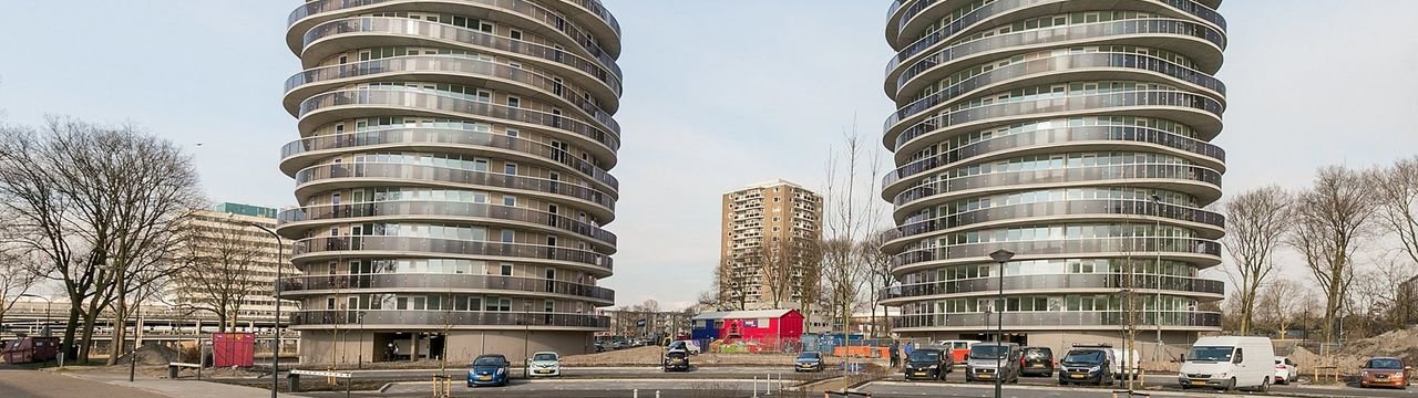 Licht 3-kamer appartement met ruim balkon - Afbeelding 1