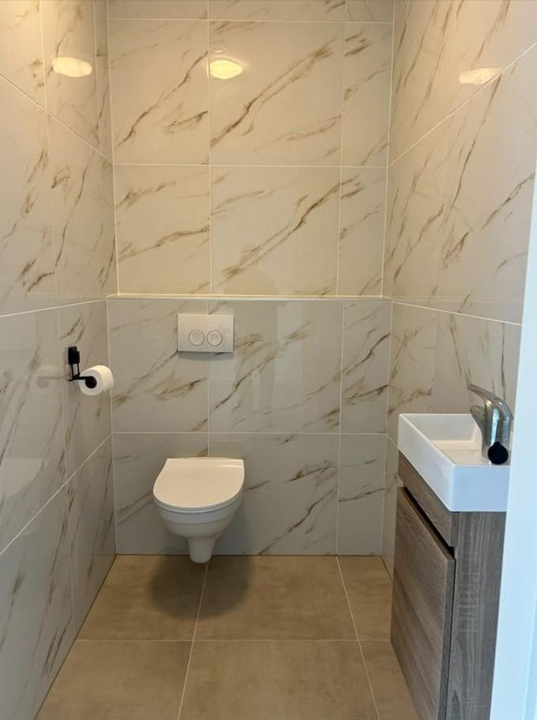 Gerenoveerd appartement van 115 m² in Hillesluis - Afbeelding 1