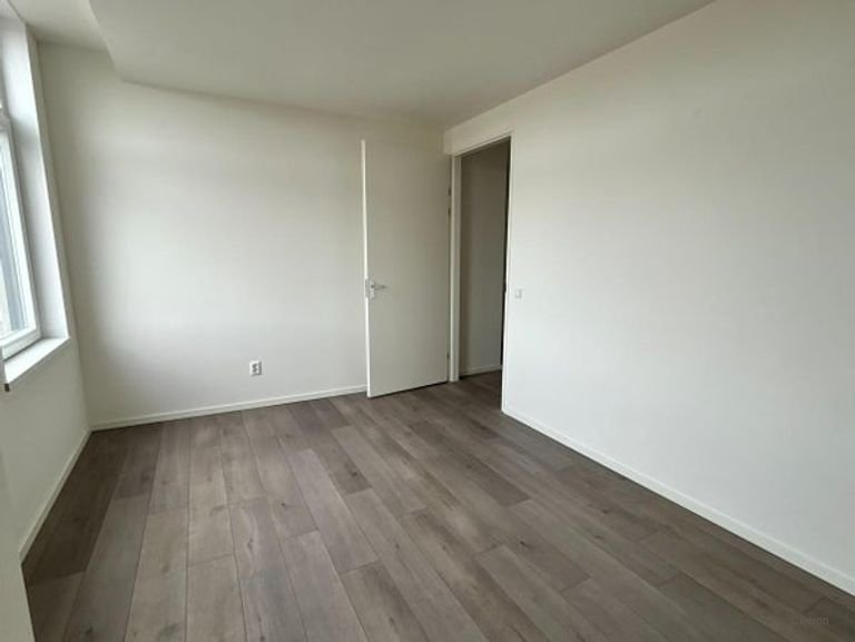 Gerenoveerd appartement van 115 m² in Hillesluis - Afbeelding 8