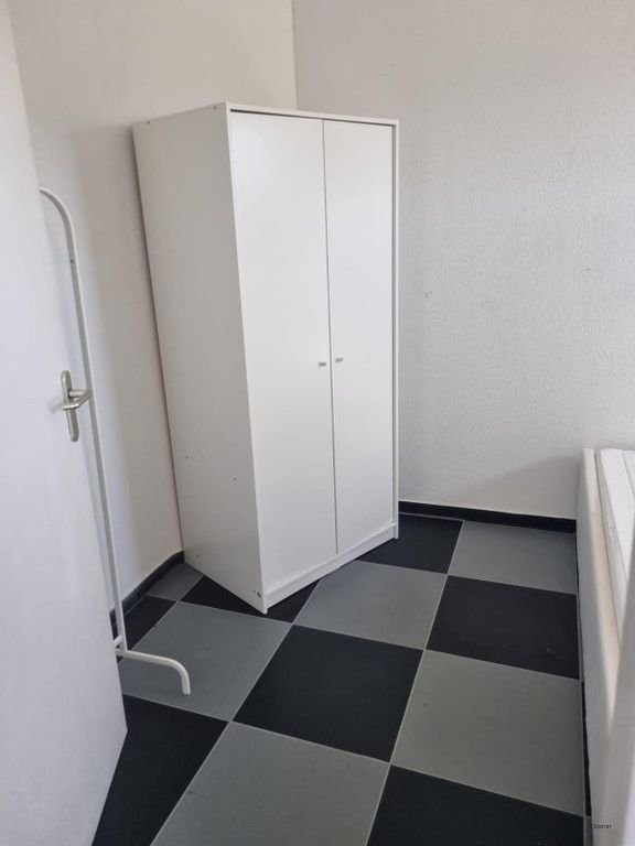 Furnished 1-bedroom apartment - Image 4