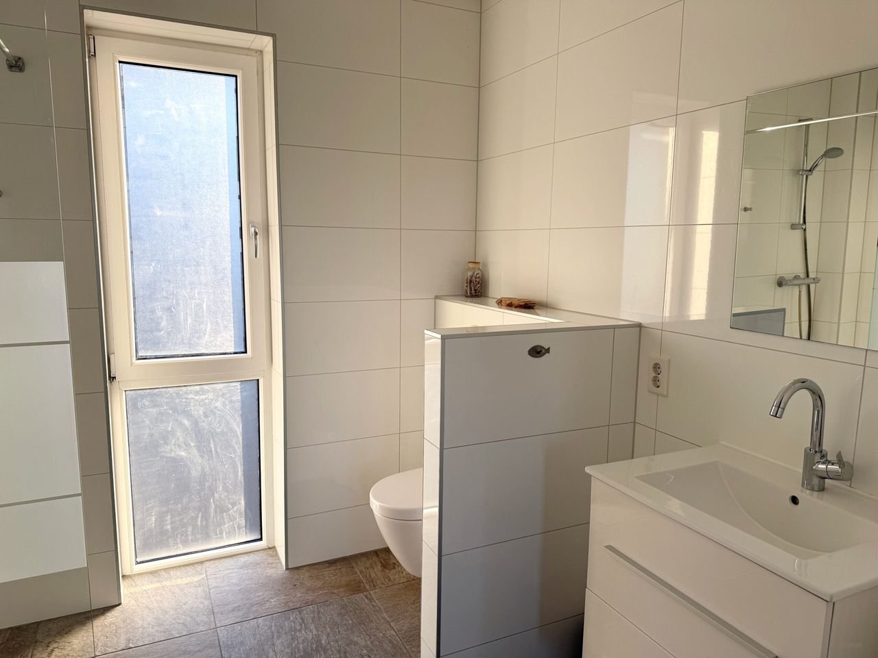 Bright house with mezzanine in Almere Poort - Image 30