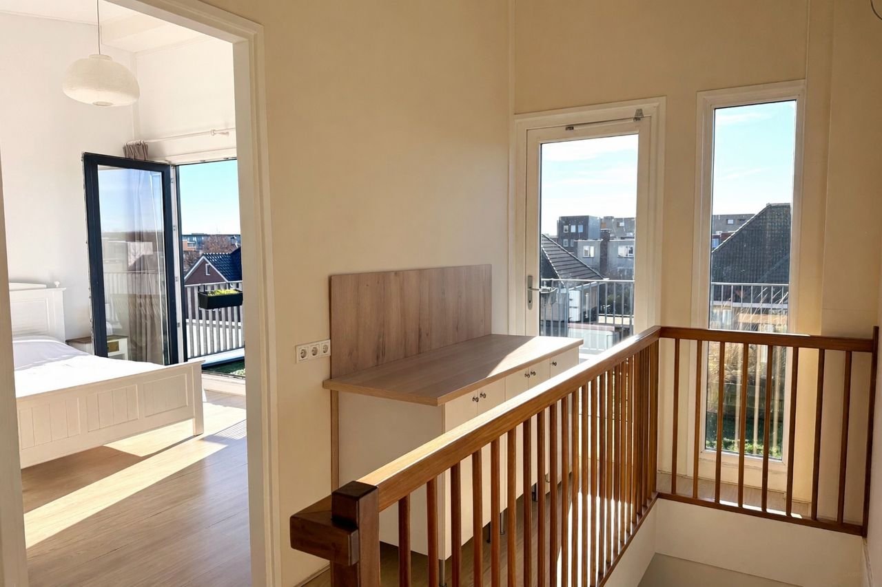 Bright house with mezzanine in Almere Poort - Image 23