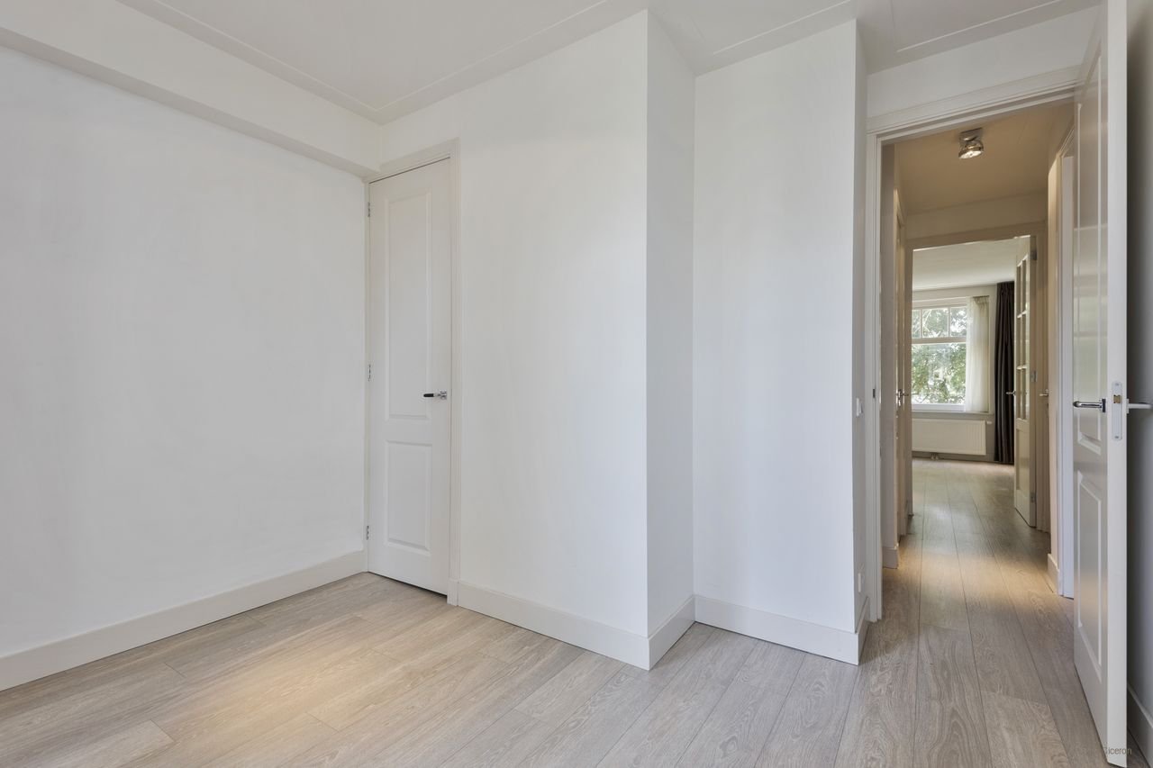 3 kamers & balkon in de Rivierenbuurt - Afbeelding 9