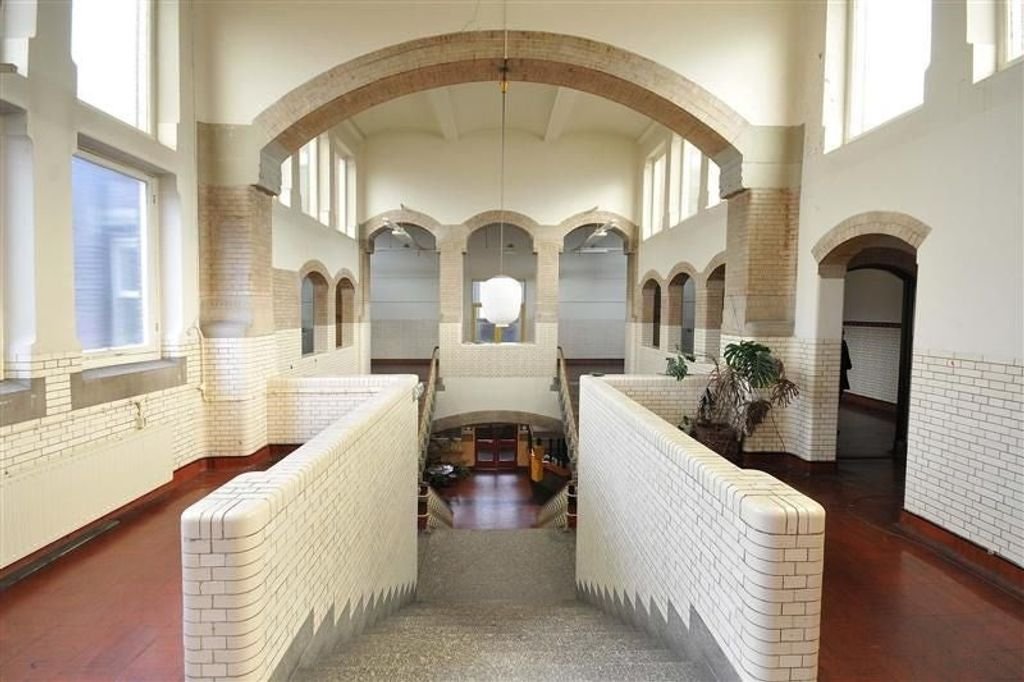 Room in the monumental Lorentz H.B.S. - Image 3