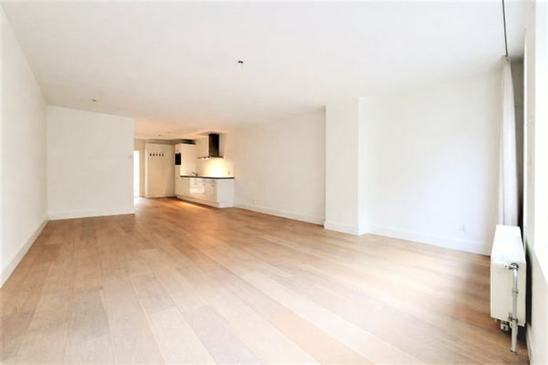 Uitzicht op de Grote Kerk &amp; dakterras - Afbeelding 1