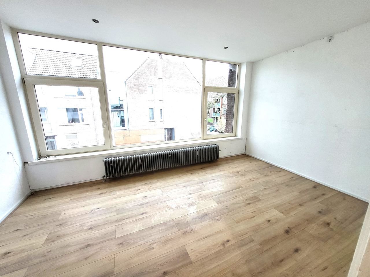 Licht appartement met groot dakterras - Afbeelding 9