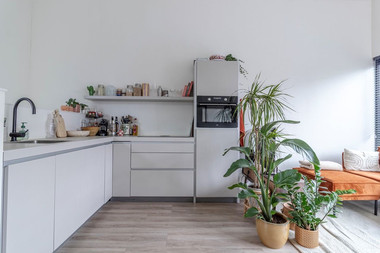 Moderne woonboot (2020) aan het IJsbaanpad - Afbeelding 4