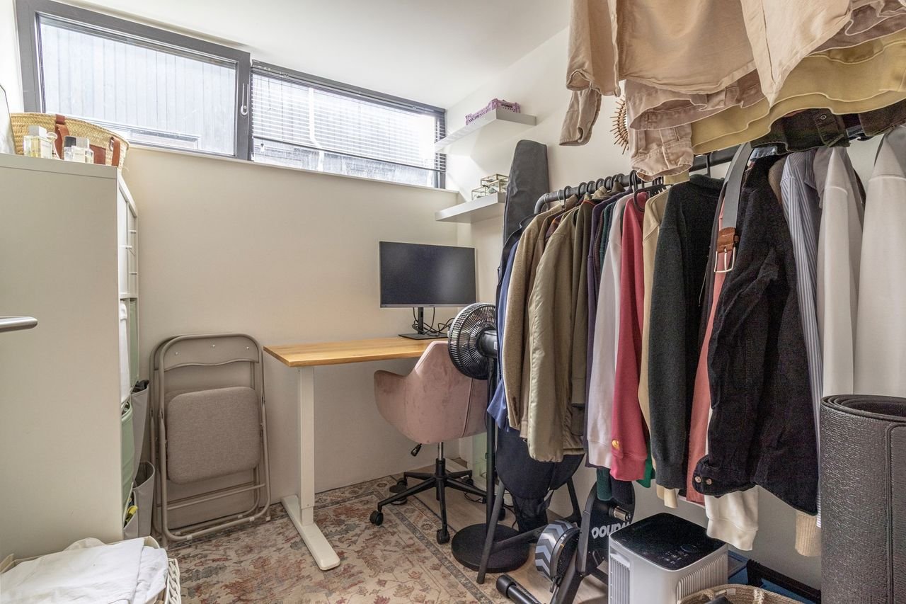 Moderne woonboot (2020) aan het IJsbaanpad - Afbeelding 18