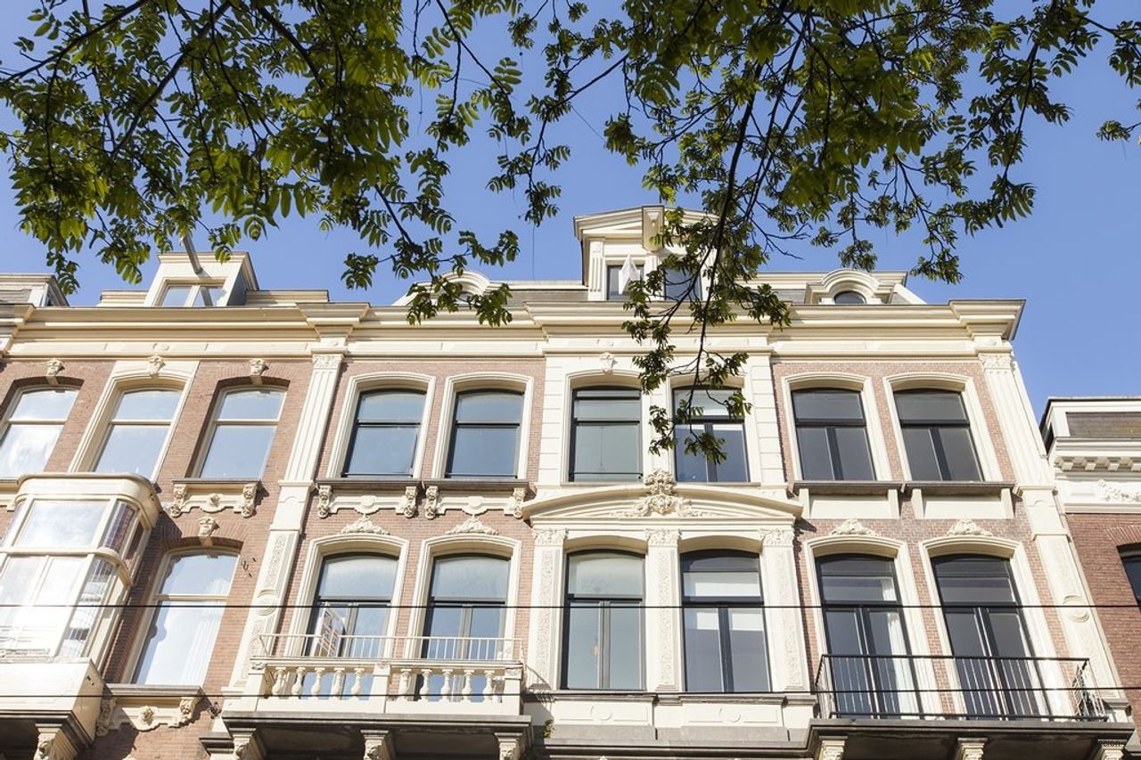 Gerenoveerd appartement met terras en Rijksmuseum-zicht - Afbeelding 17