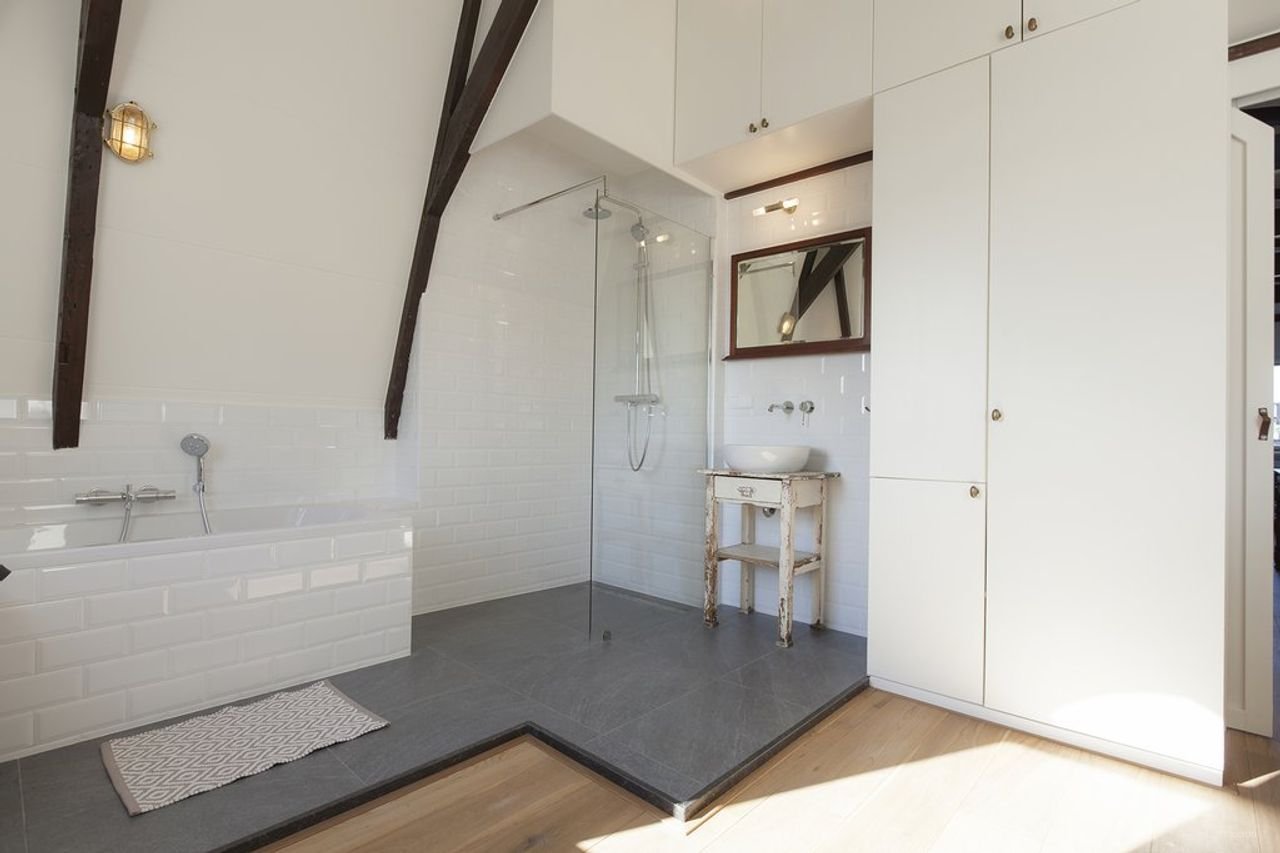 Gerenoveerd appartement met terras en Rijksmuseum-zicht - Afbeelding 13