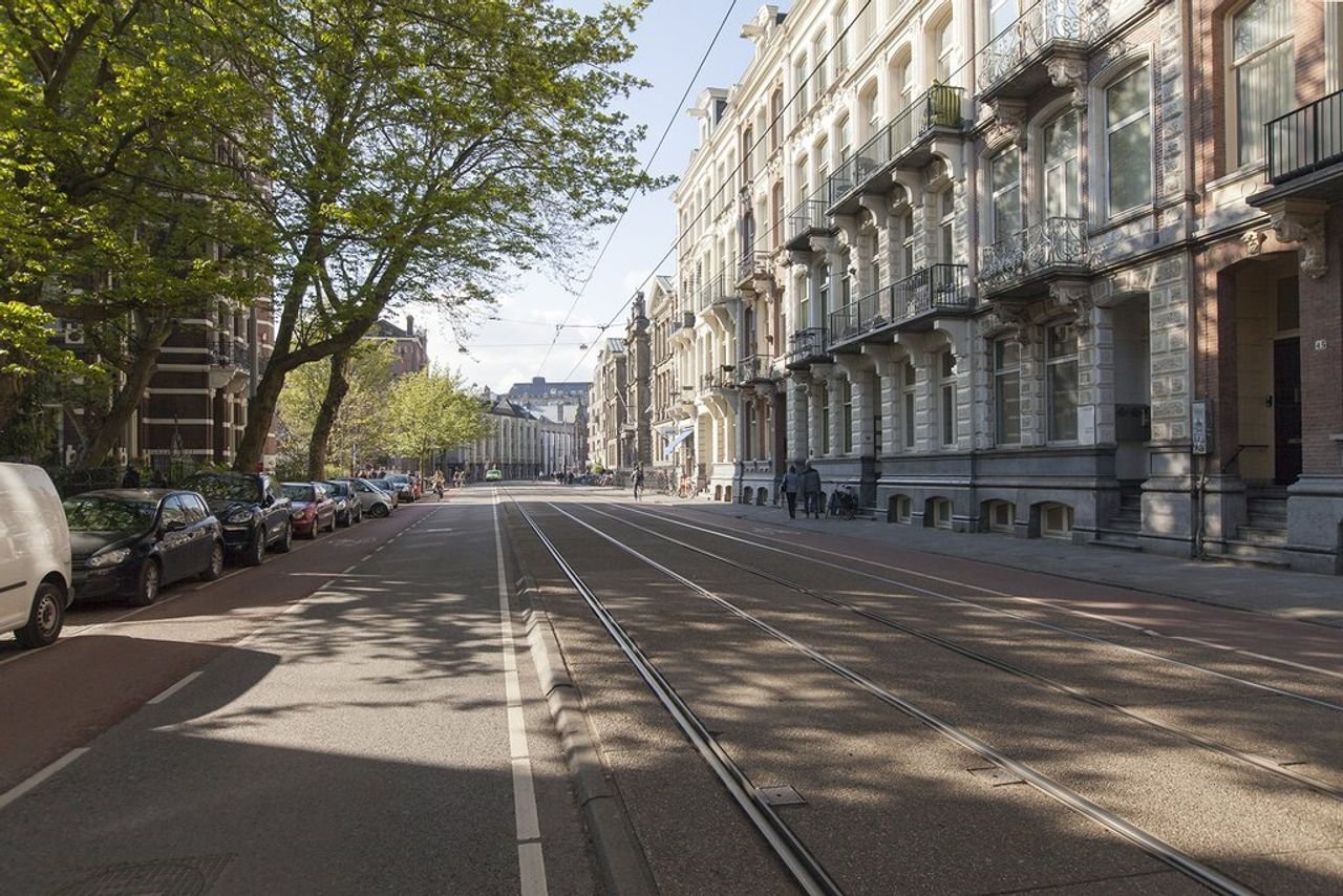 Gerenoveerd appartement met terras en Rijksmuseum-zicht - Afbeelding 18