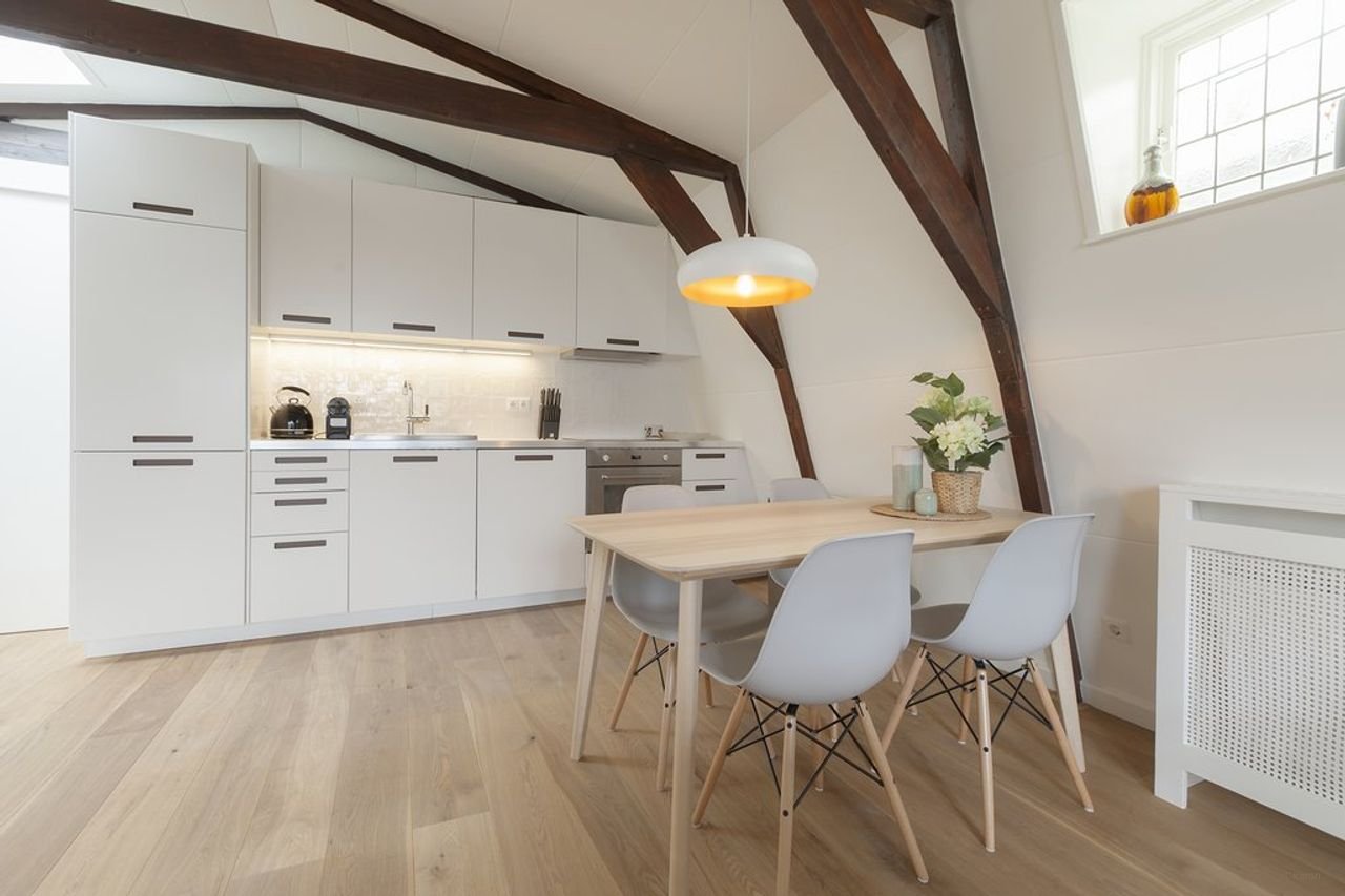 Gerenoveerd appartement met terras en Rijksmuseum-zicht - Afbeelding 10