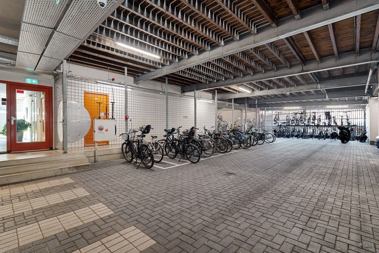 Licht hoekappartement met eigen parking - Afbeelding 24