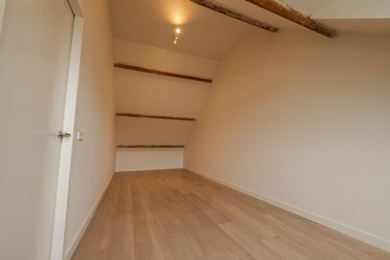 Fully renovated: 4 bedrooms & Energy Label A - Image 32