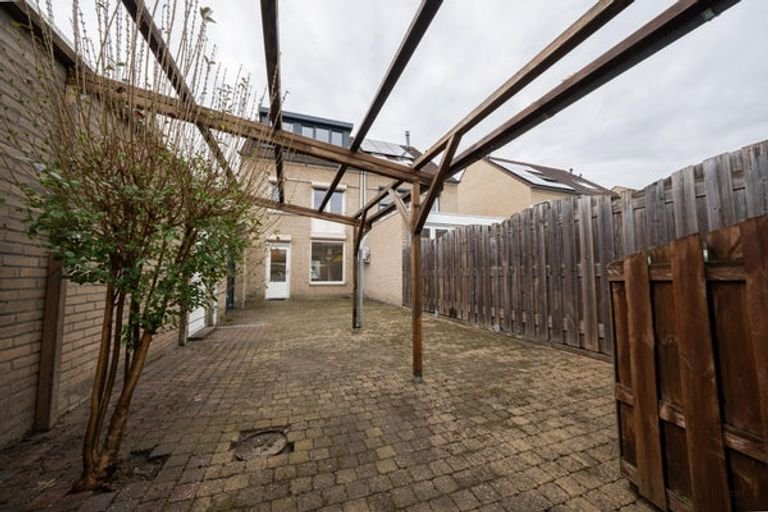 Fully renovated: 4 bedrooms & Energy Label A - Image 37