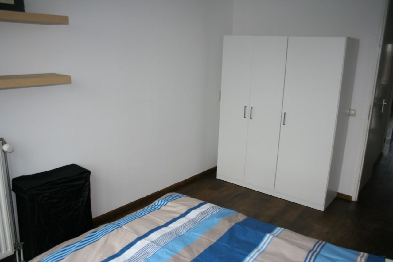 Bright apartment at the Woenselse Markt - Image 6