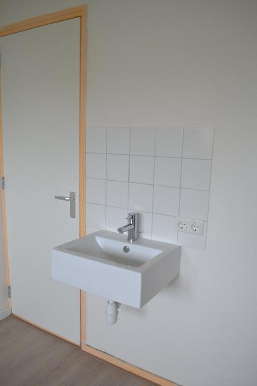 Kamer met wastafel in Laanhuizen - Afbeelding 4