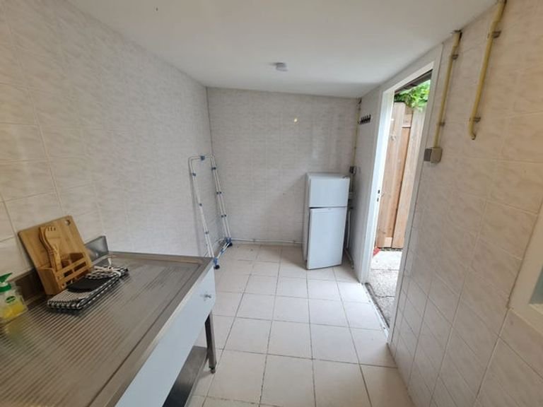 Studio met ruime tuin in Utrecht Zuilen - Afbeelding 10