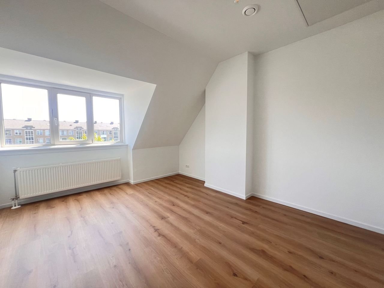 Gerenoveerd 5-kamerhuis in Leyenburg - Afbeelding 14