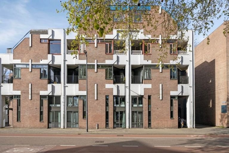 105 m² apartment in the heart of Den Bosch - Image 1