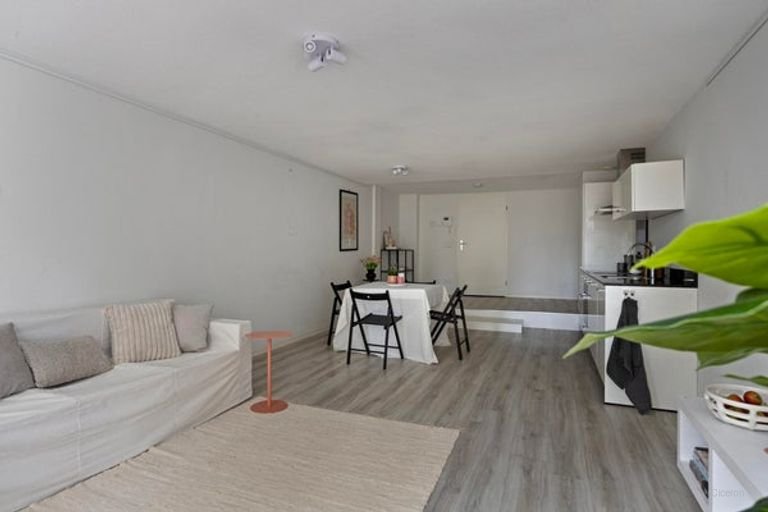 105 m² apartment in the heart of Den Bosch - Image 5