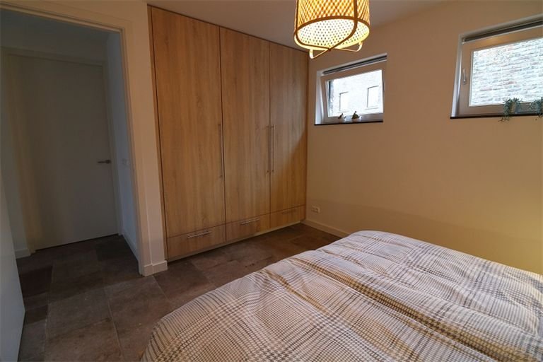 Modern furnished apartment surrounded by nature - Image 7