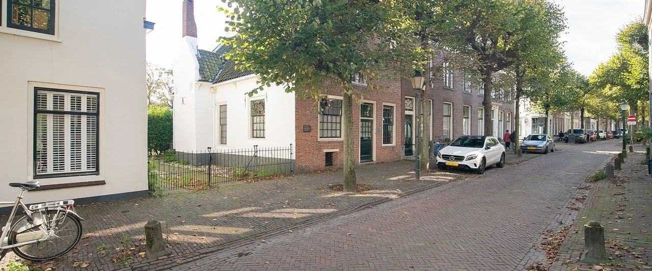 Historische rentmeesterwoning met tuin - Afbeelding 1