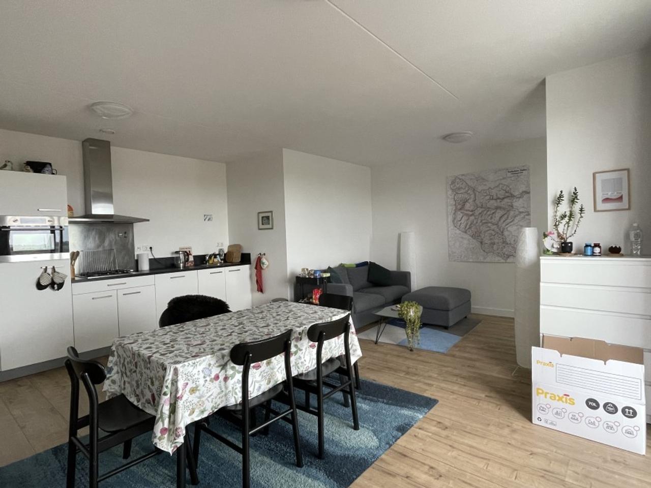 Licht 2-kamerappartement met balkon - Afbeelding 3