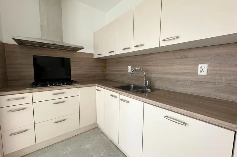 Modern apartment with huge terrace - Image 7