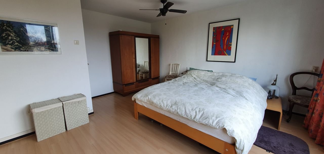 Furnished upper-floor apartment with two balconies - Image 21