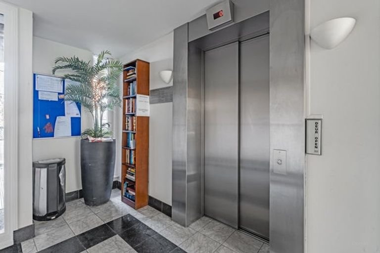 Penthouse met dakterras en garage - Afbeelding 3