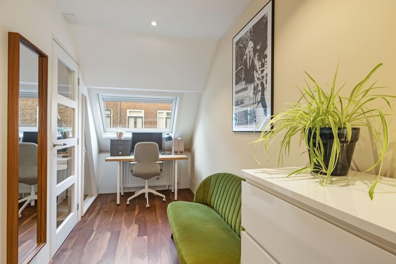 Renovated house with sunny garden in Oudwijk - Image 29